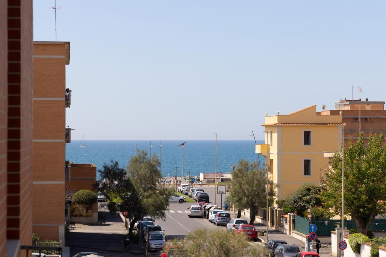 Hotel Roma Marine House Lido di Ostia Exterior foto