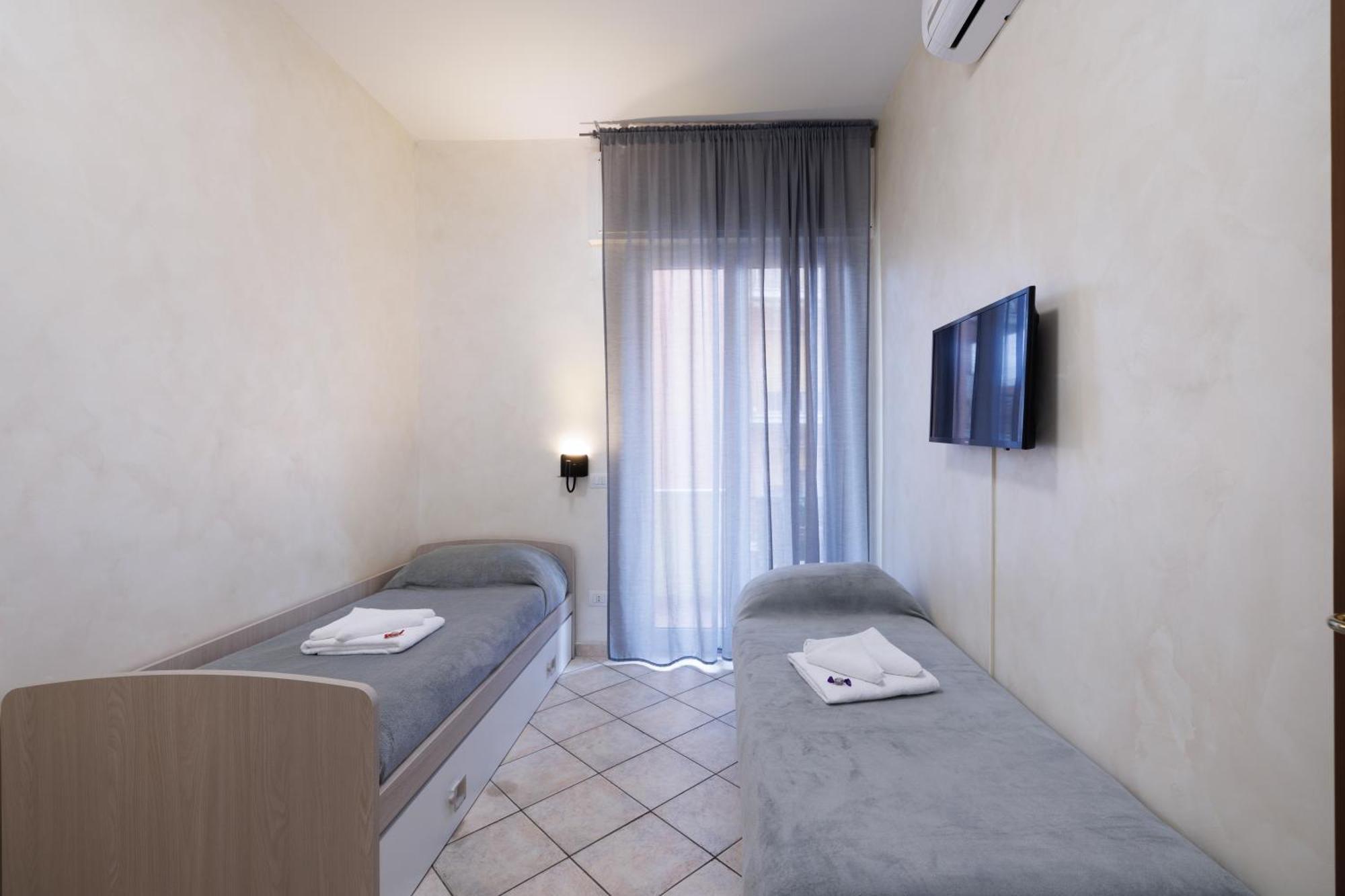 Hotel Roma Marine House Lido di Ostia Exterior foto